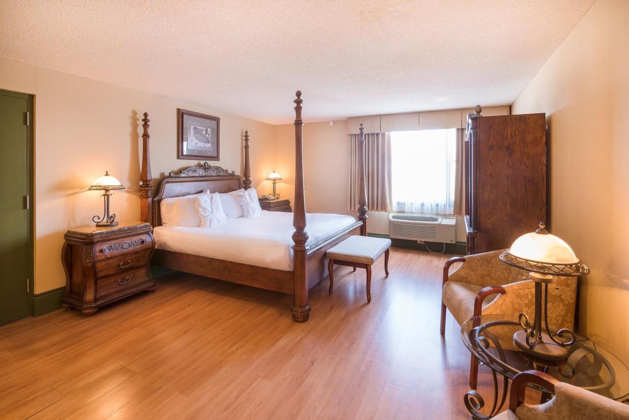 Ramada By Wyndham Thunder Bay Airlane Hotel Esterno foto